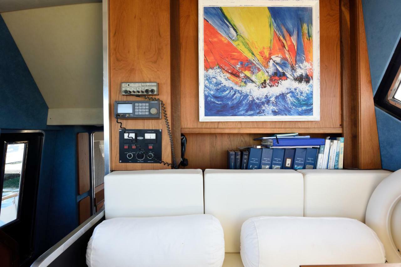 Отель Blue III Yacht Арбатакс Экстерьер фото